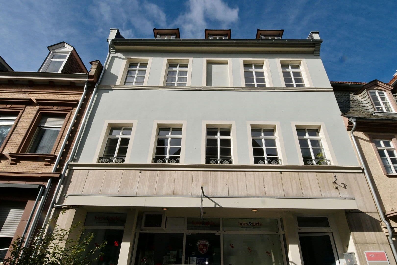 Predaj domu 220 m², pozemek 196 m², Oppenheim, Porýnie-Falcko Predaj domu 220 m², pozemek 196 m², Oppenheim, Porýnie-Falcko