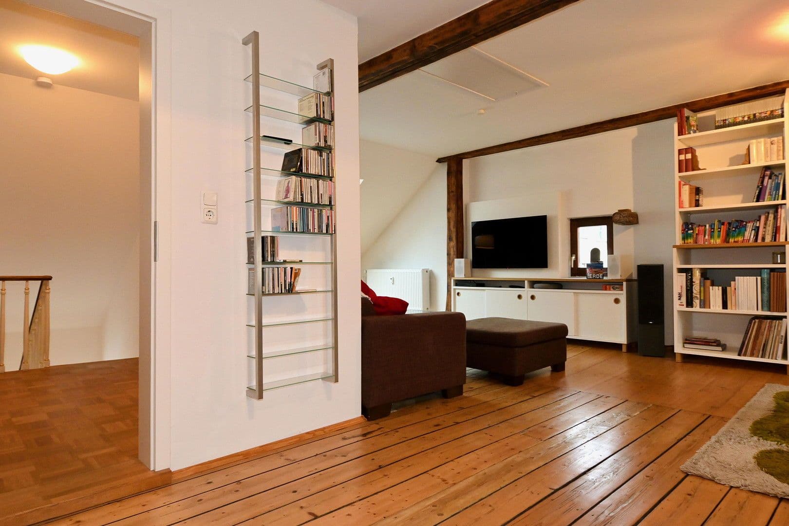 Predaj domu 220 m², pozemek 196 m², Oppenheim, Porýnie-Falcko Predaj domu 220 m², pozemek 196 m², Oppenheim, Porýnie-Falcko