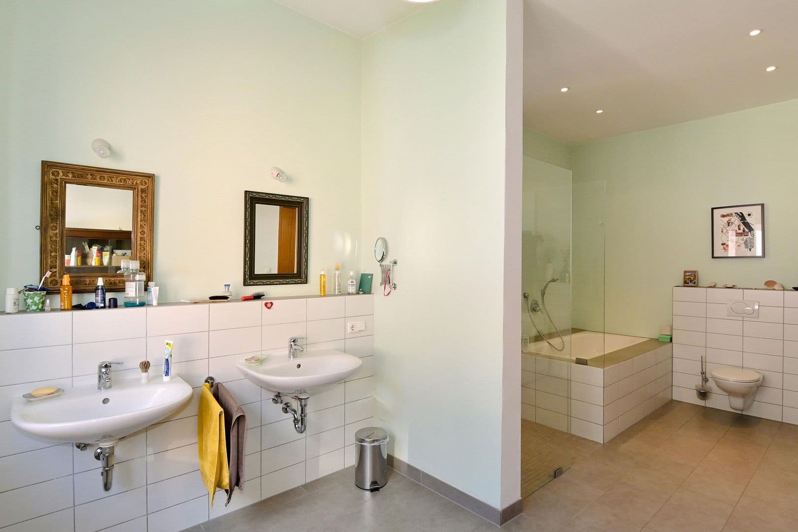 Predaj domu 220 m², pozemek 196 m², Oppenheim, Porýnie-Falcko Predaj domu 220 m², pozemek 196 m², Oppenheim, Porýnie-Falcko