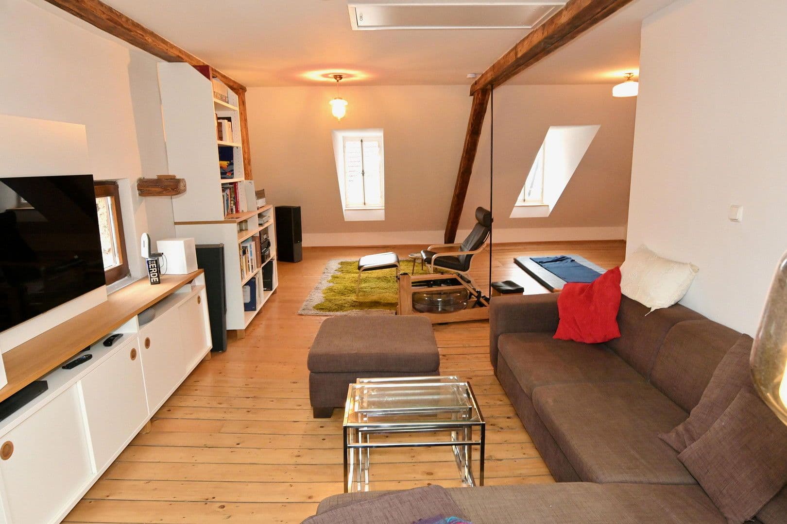 Predaj domu 220 m², pozemek 196 m², Oppenheim, Porýnie-Falcko Predaj domu 220 m², pozemek 196 m², Oppenheim, Porýnie-Falcko