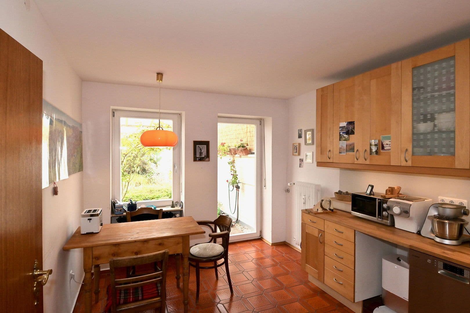 Predaj domu 220 m², pozemek 196 m², Oppenheim, Porýnie-Falcko Predaj domu 220 m², pozemek 196 m², Oppenheim, Porýnie-Falcko