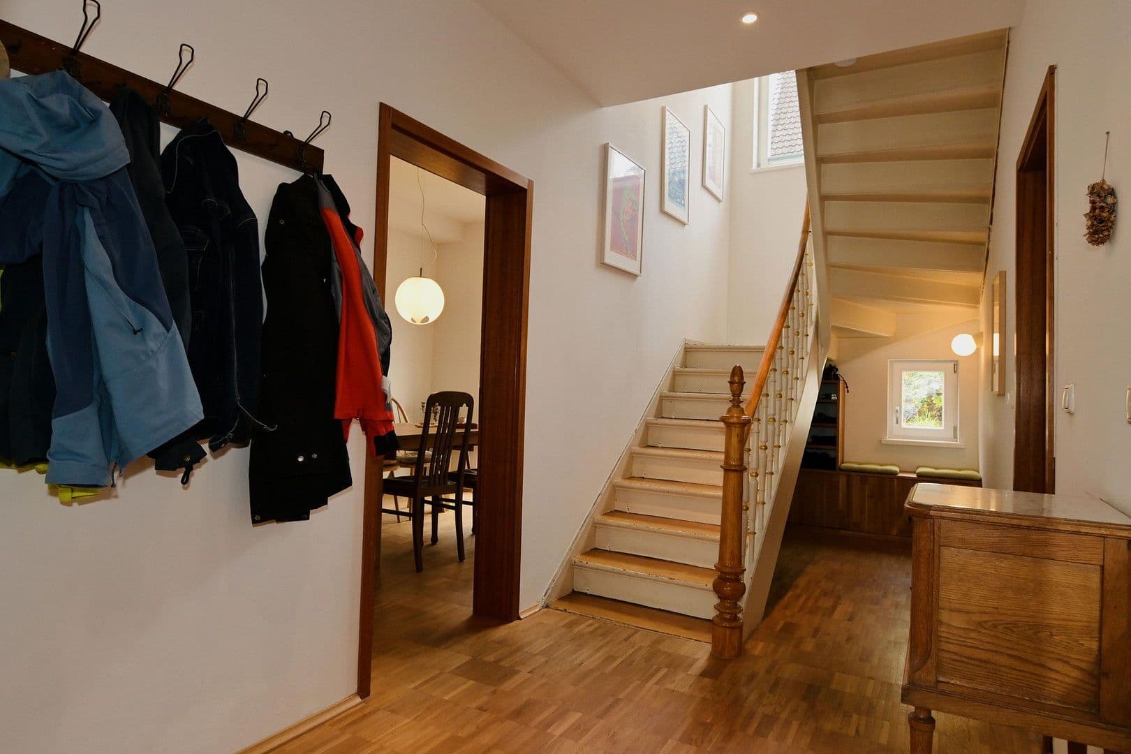 Predaj domu 220 m², pozemek 196 m², Oppenheim, Porýnie-Falcko Predaj domu 220 m², pozemek 196 m², Oppenheim, Porýnie-Falcko