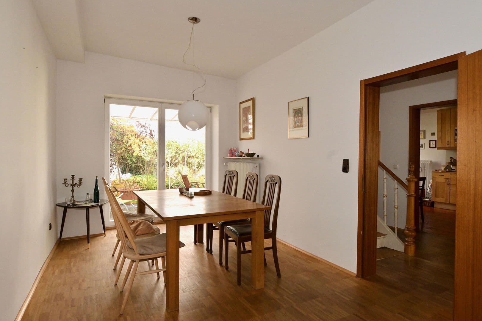 Predaj domu 220 m², pozemek 196 m², Oppenheim, Porýnie-Falcko Predaj domu 220 m², pozemek 196 m², Oppenheim, Porýnie-Falcko