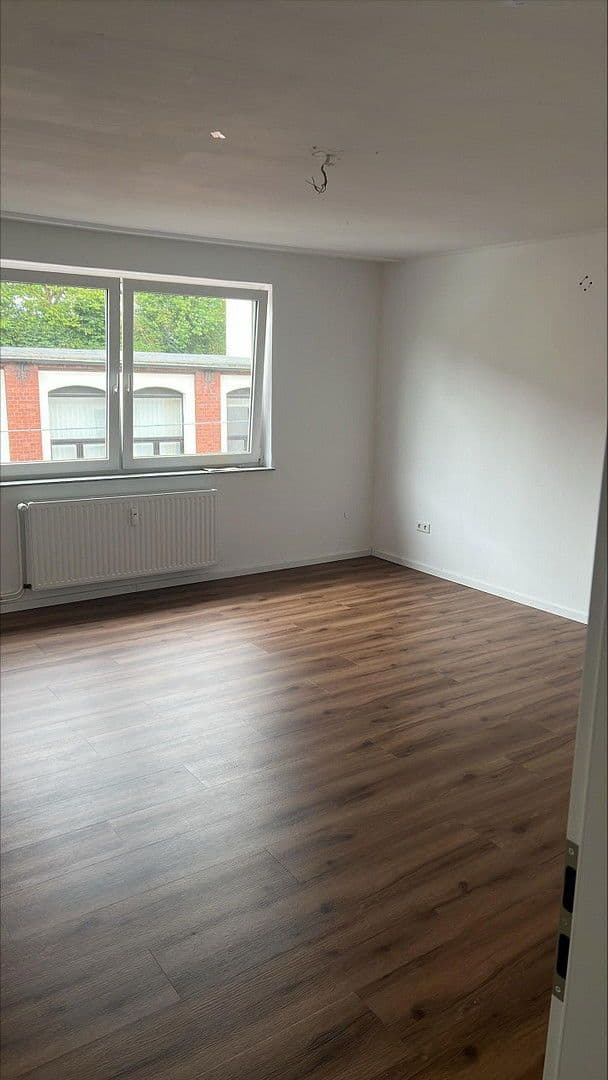 Prenájom bytu 3-izbový 88 m², Wuppertal, Severné Porýnie - Westfálsko Prenájom bytu 3-izbový 88 m², Wuppertal, Severné Porýnie - Westfálsko