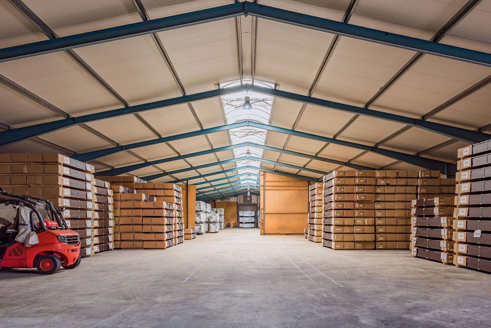 Prenájom nebytového priestoru 30.000 m², Werlte, Dolné Sasko Prenájom nebytového priestoru 30.000 m², Werlte, Dolné Sasko