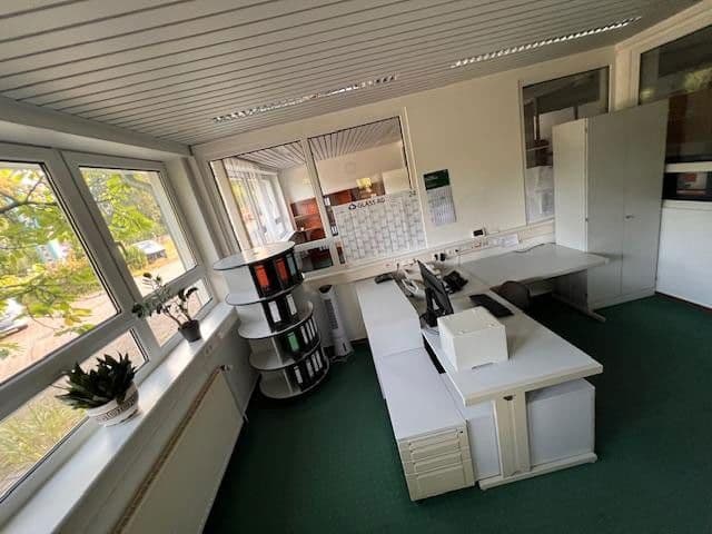 Predaj nebytového priestoru 1.780 m², Burgdorf, Dolné Sasko Predaj nebytového priestoru 1.780 m², Burgdorf, Dolné Sasko