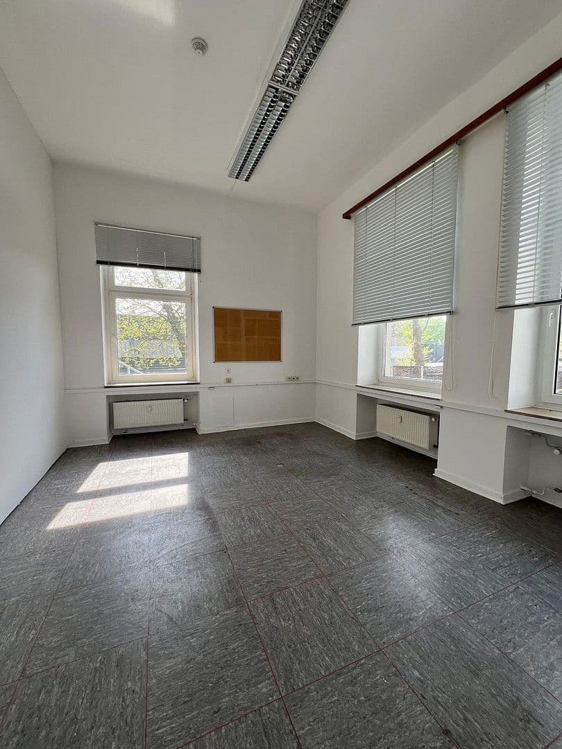 Prenájom kancelárie 270 m², Magdeburgerstrasse 37, Gelsenkirchen, Severné Porýnie - Westfálsko Prenájom kancelárie 270 m², Magdeburgerstrasse 37, Gelsenkirchen, Severné Porýnie - Westfálsko