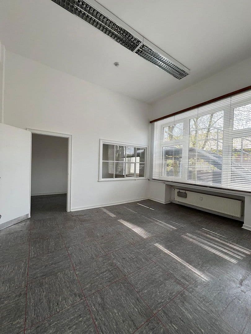 Prenájom kancelárie 270 m², Magdeburgerstrasse 37, Gelsenkirchen, Severné Porýnie - Westfálsko Prenájom kancelárie 270 m², Magdeburgerstrasse 37, Gelsenkirchen, Severné Porýnie - Westfálsko