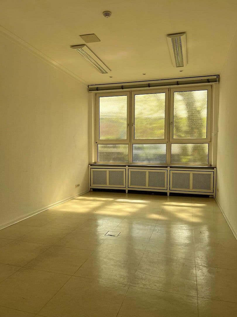 Prenájom kancelárie 270 m², Magdeburgerstrasse 37, Gelsenkirchen, Severné Porýnie - Westfálsko Prenájom kancelárie 270 m², Magdeburgerstrasse 37, Gelsenkirchen, Severné Porýnie - Westfálsko