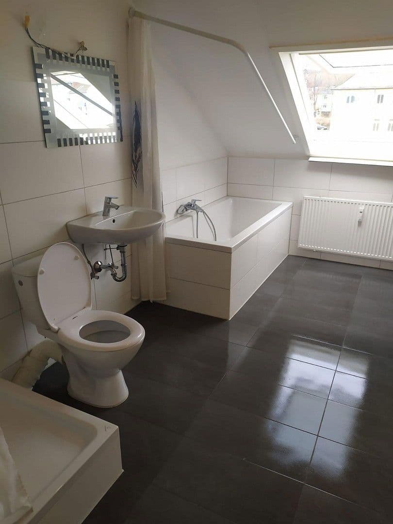 Predaj domu 300 m², pozemek 262 m², Geisenheimerstraße 32, Rüdesheim am Rhein, Hesensko Predaj domu 300 m², pozemek 262 m², Geisenheimerstraße 32, Rüdesheim am Rhein, Hesensko