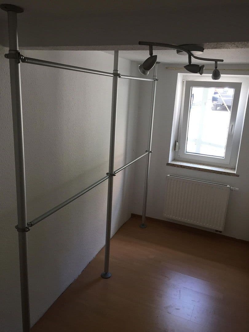 Prenájom bytu 4-izbový 101 m², Stuttgart, Bádensko-Wurttembersko Prenájom bytu 4-izbový 101 m², Stuttgart, Bádensko-Wurttembersko