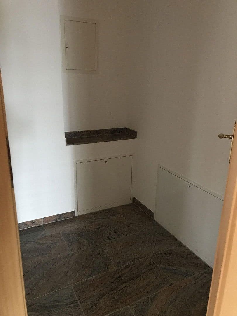Prenájom bytu 3-izbový 82 m², Panitzer Hauptstr. 62, Stauchitz, Sasko Prenájom bytu 3-izbový 82 m², Panitzer Hauptstr. 62, Stauchitz, Sasko