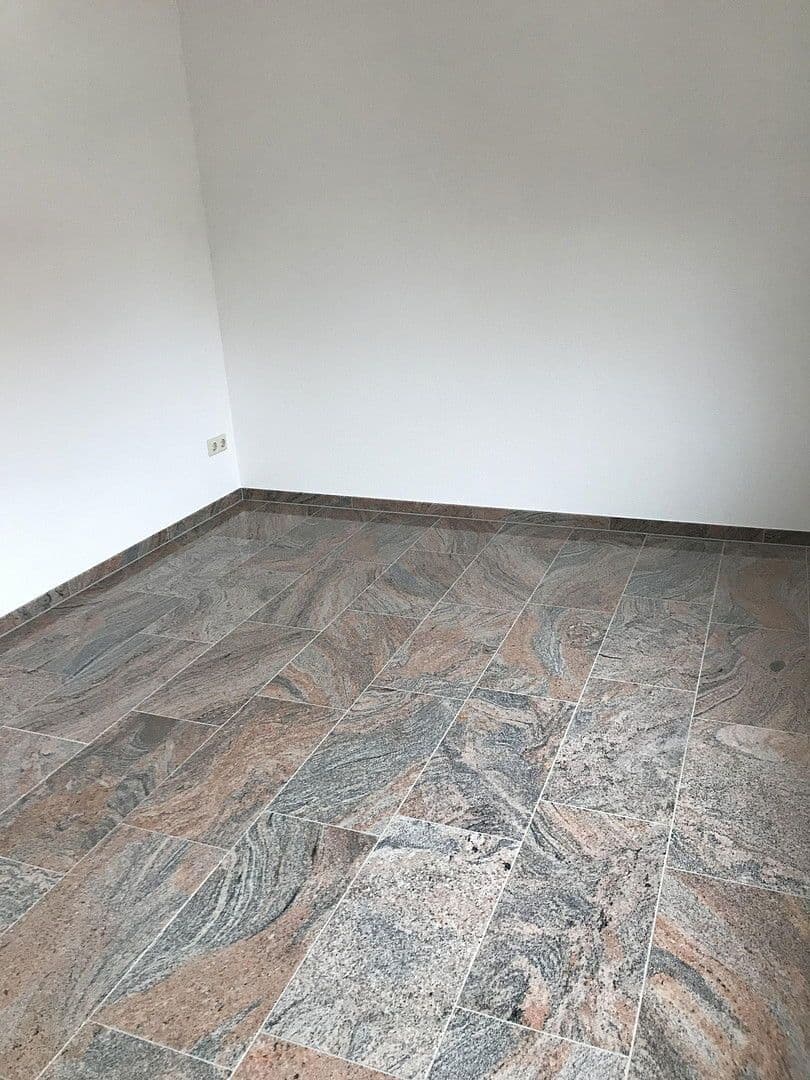 Prenájom bytu 3-izbový 82 m², Panitzer Hauptstr. 62, Stauchitz, Sasko Prenájom bytu 3-izbový 82 m², Panitzer Hauptstr. 62, Stauchitz, Sasko