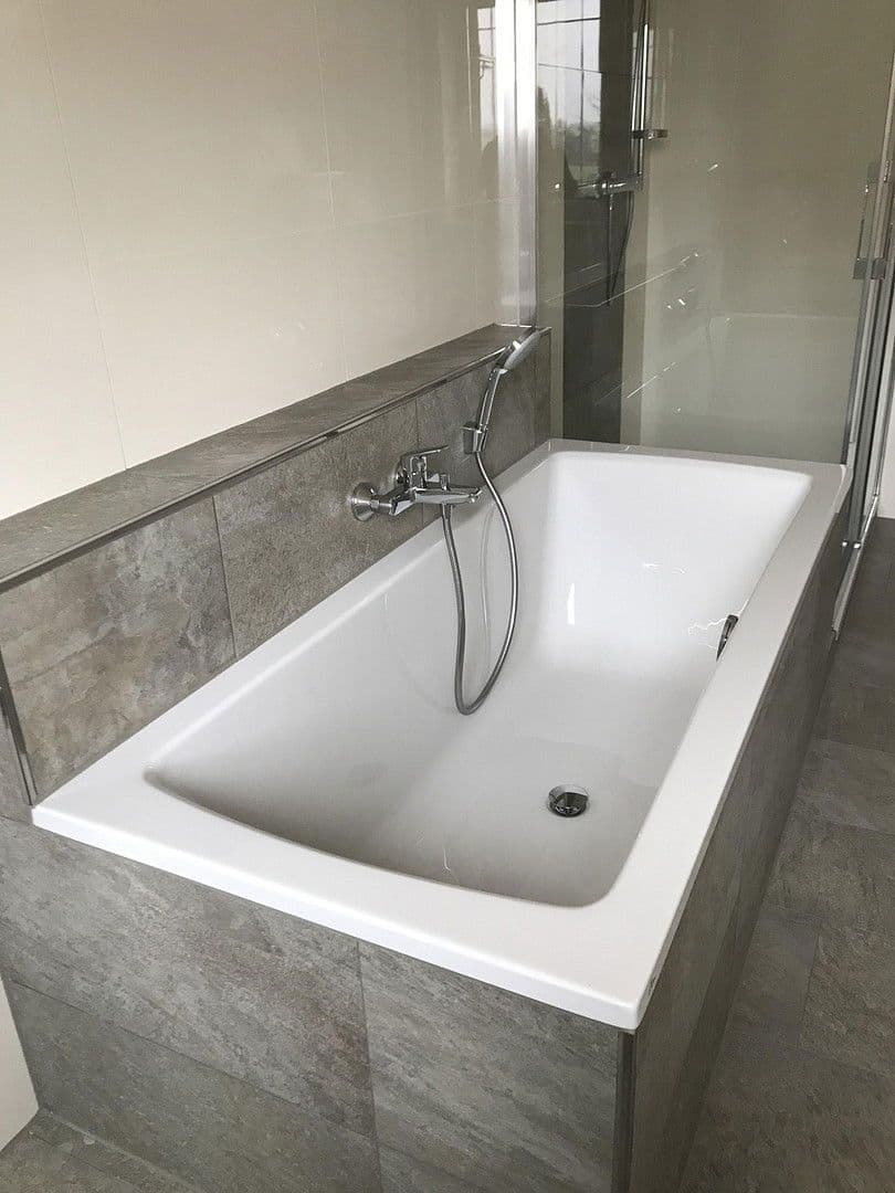 Prenájom bytu 3-izbový 82 m², Panitzer Hauptstr. 62, Stauchitz, Sasko Prenájom bytu 3-izbový 82 m², Panitzer Hauptstr. 62, Stauchitz, Sasko