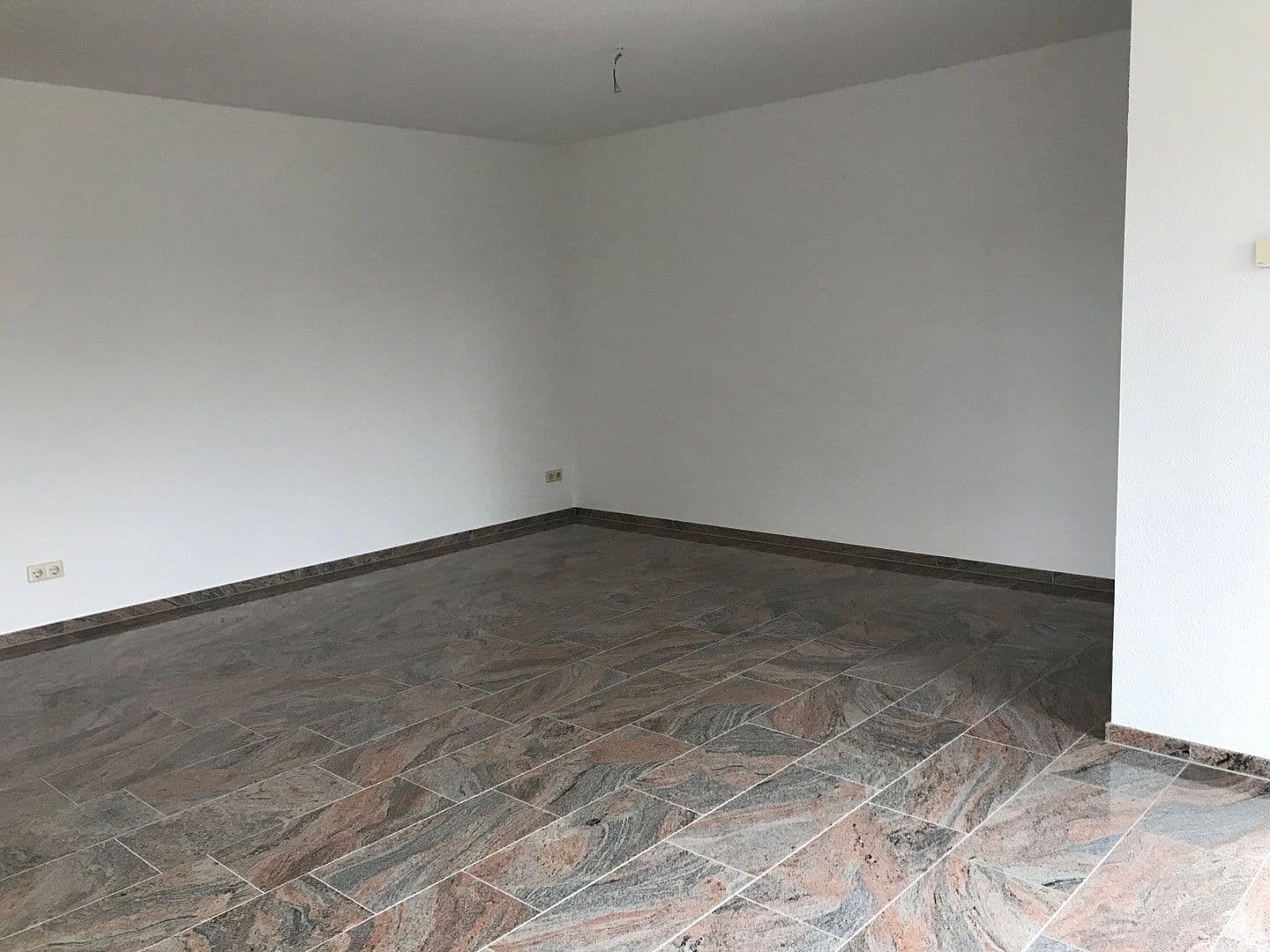 Prenájom bytu 3-izbový 82 m², Panitzer Hauptstr. 62, Stauchitz, Sasko Prenájom bytu 3-izbový 82 m², Panitzer Hauptstr. 62, Stauchitz, Sasko