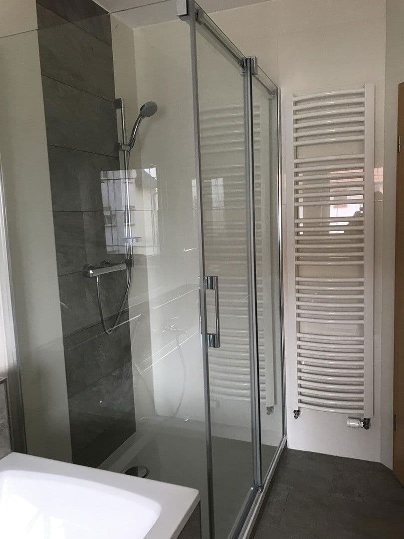 Prenájom bytu 3-izbový 82 m², Panitzer Hauptstr. 62, Stauchitz, Sasko Prenájom bytu 3-izbový 82 m², Panitzer Hauptstr. 62, Stauchitz, Sasko