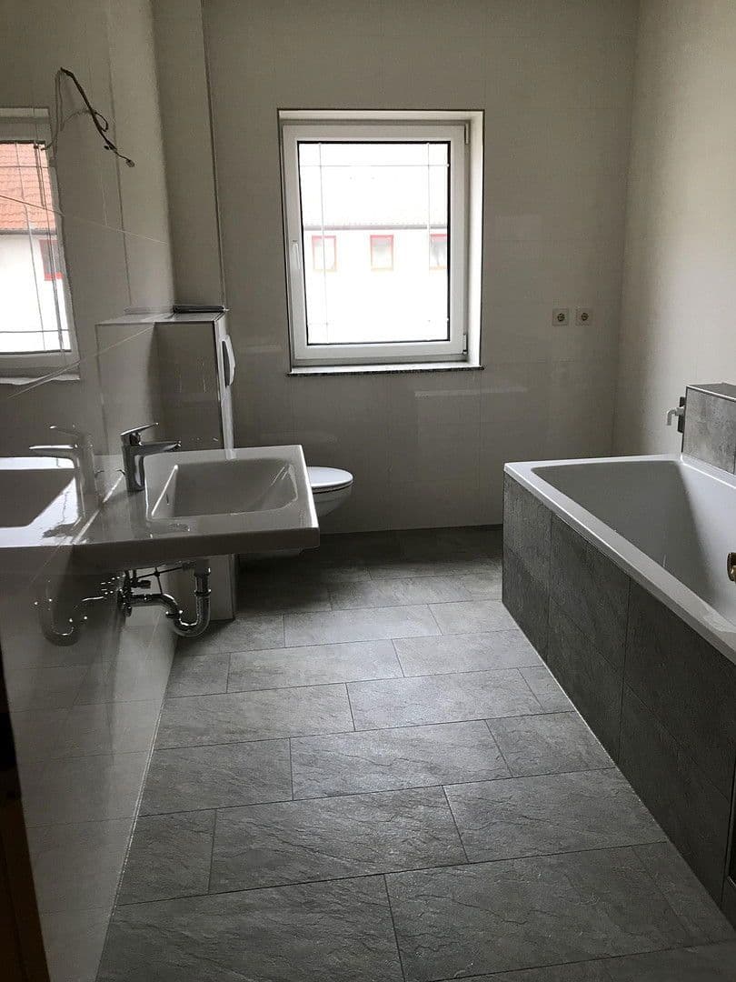 Prenájom bytu 3-izbový 82 m², Panitzer Hauptstr. 62, Stauchitz, Sasko Prenájom bytu 3-izbový 82 m², Panitzer Hauptstr. 62, Stauchitz, Sasko