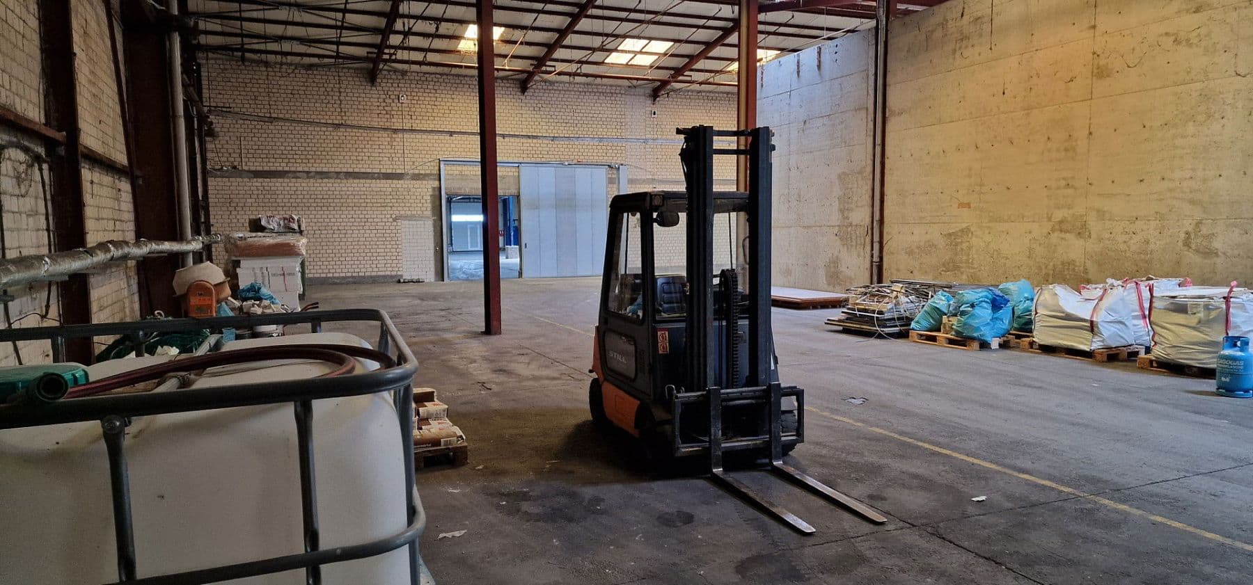 Prenájom nebytového priestoru 5.800 m², Industriestr. 12 a + 12 b, Bergkamen, Severné Porýnie - Westfálsko Prenájom nebytového priestoru 5.800 m², Industriestr. 12 a + 12 b, Bergkamen, Severné Porýnie - Westfálsko