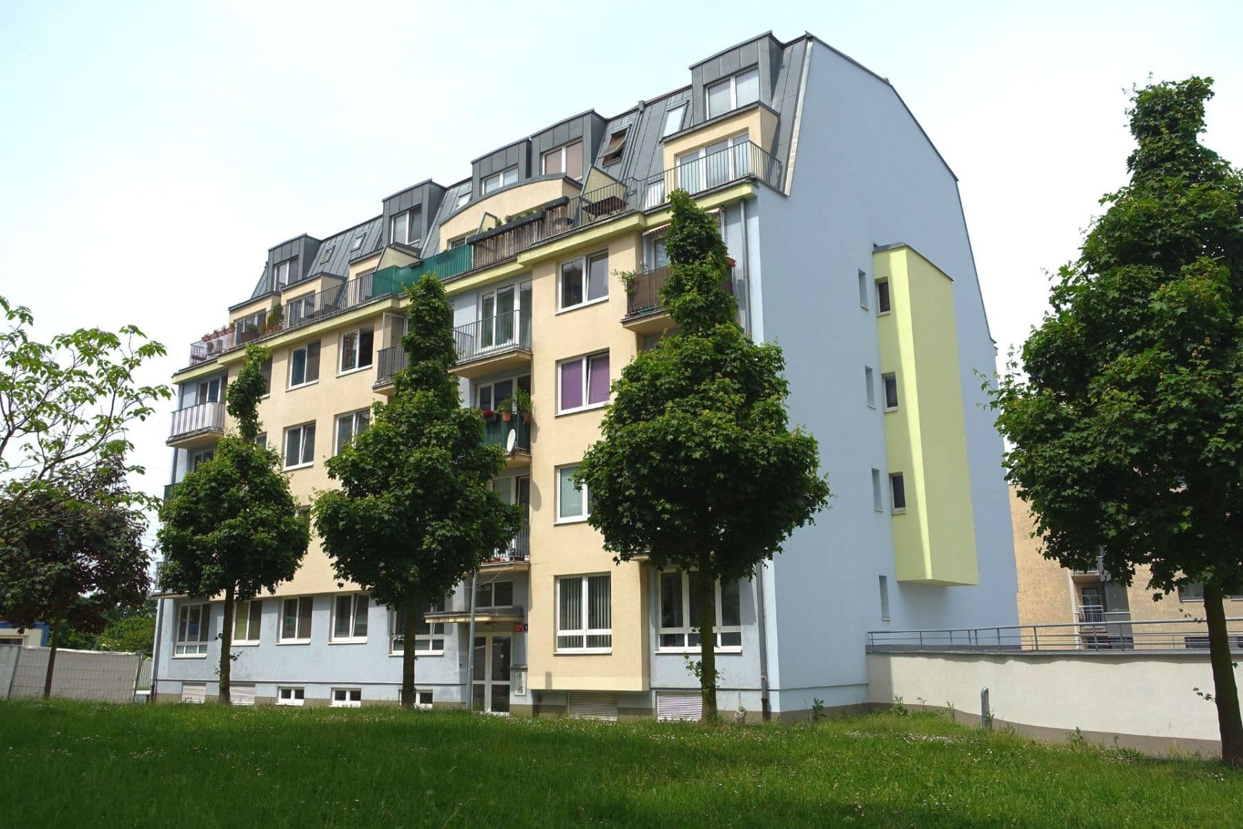 Prenájom bytu 2-izbový 58 m², Šternovská, Praha, Praha Prenájom bytu 2-izbový 58 m², Šternovská, Praha, Praha