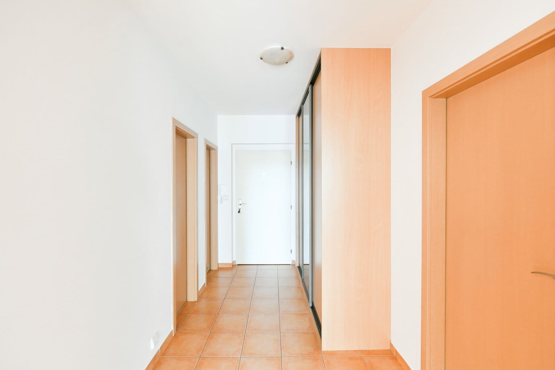 Prenájom bytu 2-izbový 58 m², Šternovská, Praha, Praha Prenájom bytu 2-izbový 58 m², Šternovská, Praha, Praha