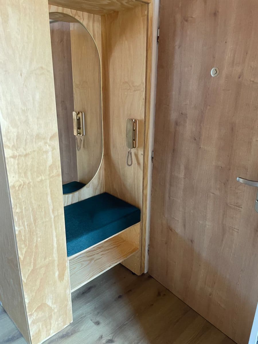 Prenájom bytu 35 m², Svahová, Karlovy Vary, Karlovarský kraj Prenájom bytu 35 m², Svahová, Karlovy Vary, Karlovarský kraj