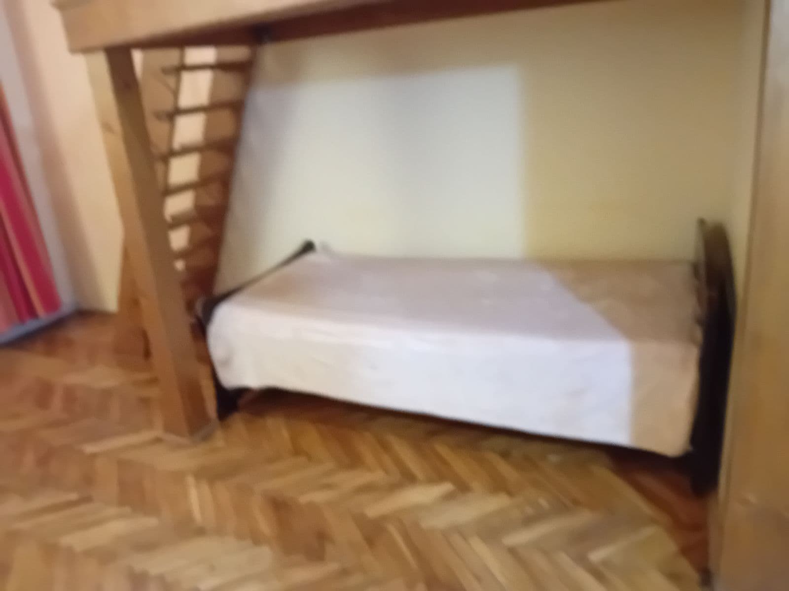 Prenájom bytu 42 m², Orebitská, Praha, Praha Prenájom bytu 42 m², Orebitská, Praha, Praha