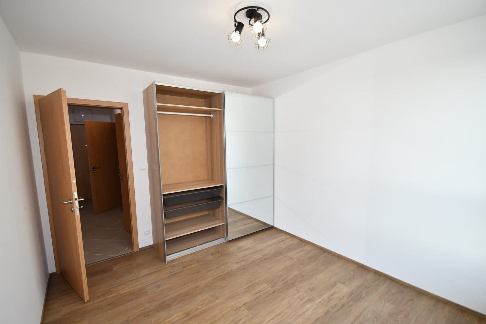 Prenájom bytu 2-izbový 95 m², Stočesova, Praha, Praha Prenájom bytu 2-izbový 95 m², Stočesova, Praha, Praha