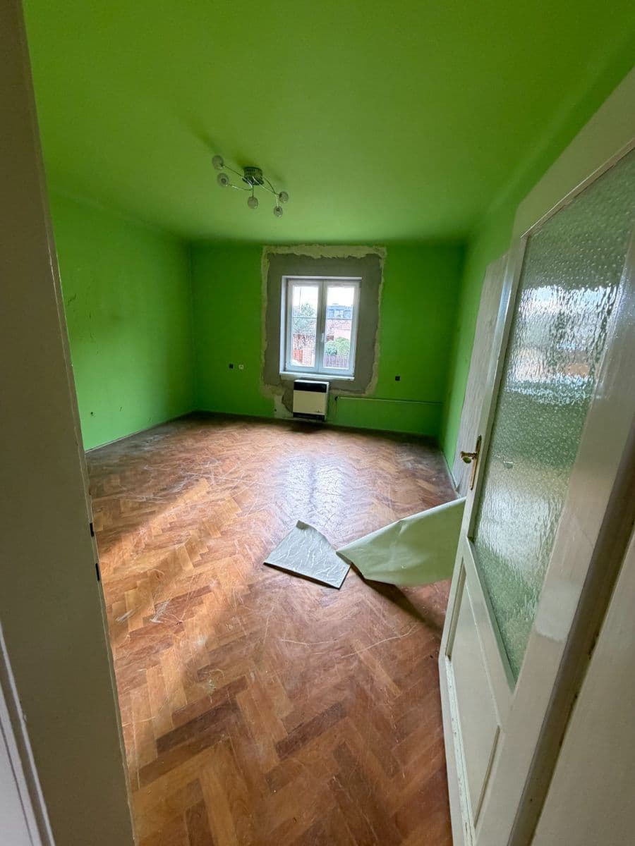 Predaj bytu 3-izbový 77 m², Sadovská, Hradec Králové, Královéhradecký kraj Predaj bytu 3-izbový 77 m², Sadovská, Hradec Králové, Královéhradecký kraj