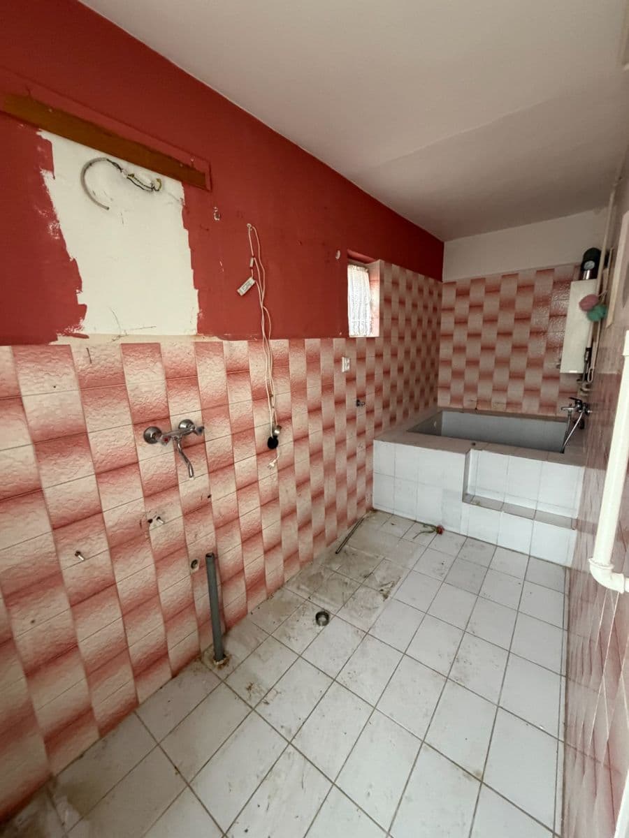 Predaj bytu 3-izbový 77 m², Sadovská, Hradec Králové, Královéhradecký kraj Predaj bytu 3-izbový 77 m², Sadovská, Hradec Králové, Královéhradecký kraj