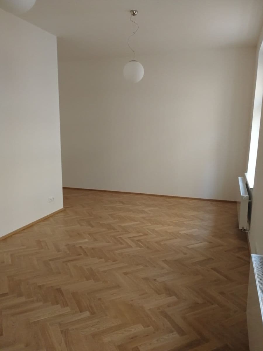 Prenájom bytu 1-izbový 45 m², Košická, Praha, Praha Prenájom bytu 1-izbový 45 m², Košická, Praha, Praha