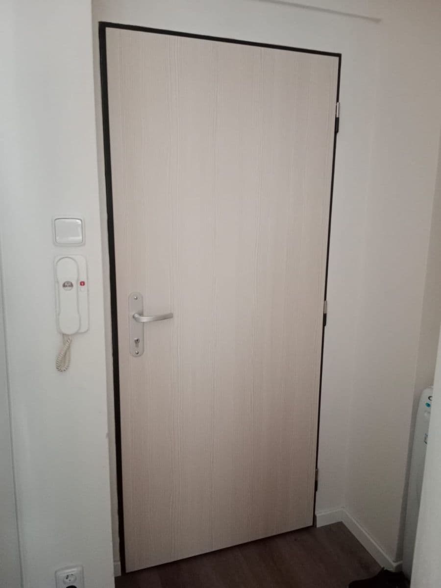 Prenájom bytu 1-izbový 32 m², Houškova, Plzeň, Plzeňský kraj Prenájom bytu 1-izbový 32 m², Houškova, Plzeň, Plzeňský kraj