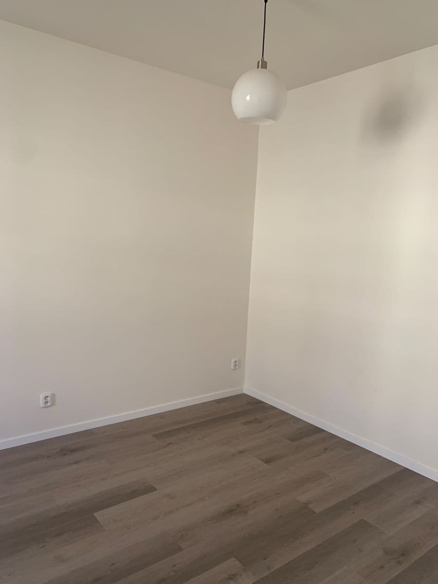 Prenájom bytu 1-izbový 32 m², Houškova, Plzeň, Plzeňský kraj Prenájom bytu 1-izbový 32 m², Houškova, Plzeň, Plzeňský kraj