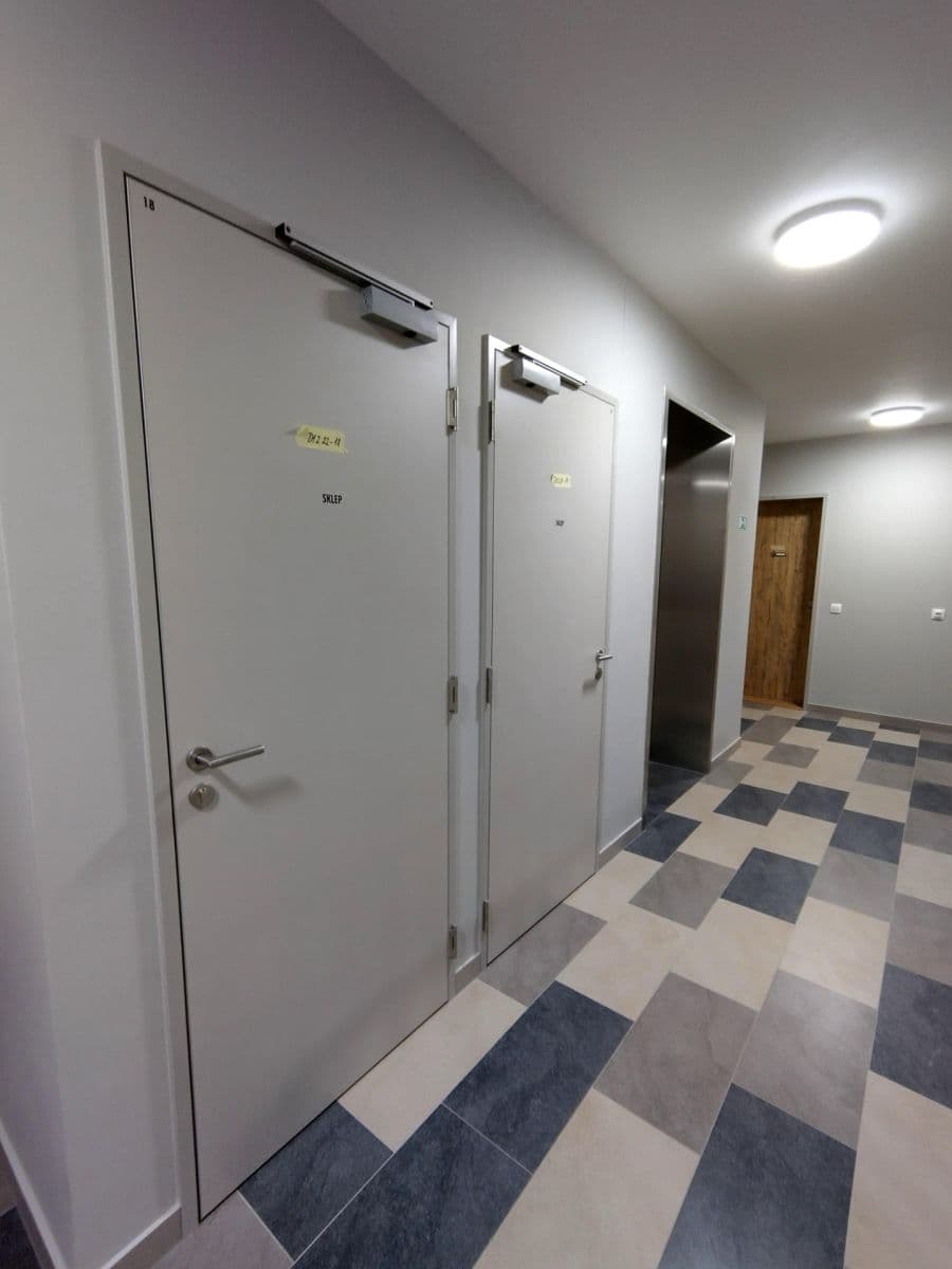 Prenájom bytu 1-izbový 48 m², Vrátnická, Praha, Praha Prenájom bytu 1-izbový 48 m², Vrátnická, Praha, Praha