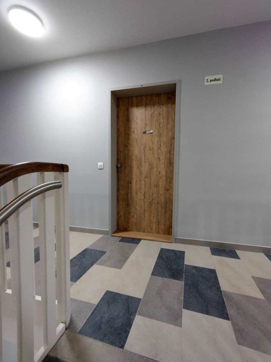 Prenájom bytu 1-izbový 48 m², Vrátnická, Praha, Praha Prenájom bytu 1-izbový 48 m², Vrátnická, Praha, Praha