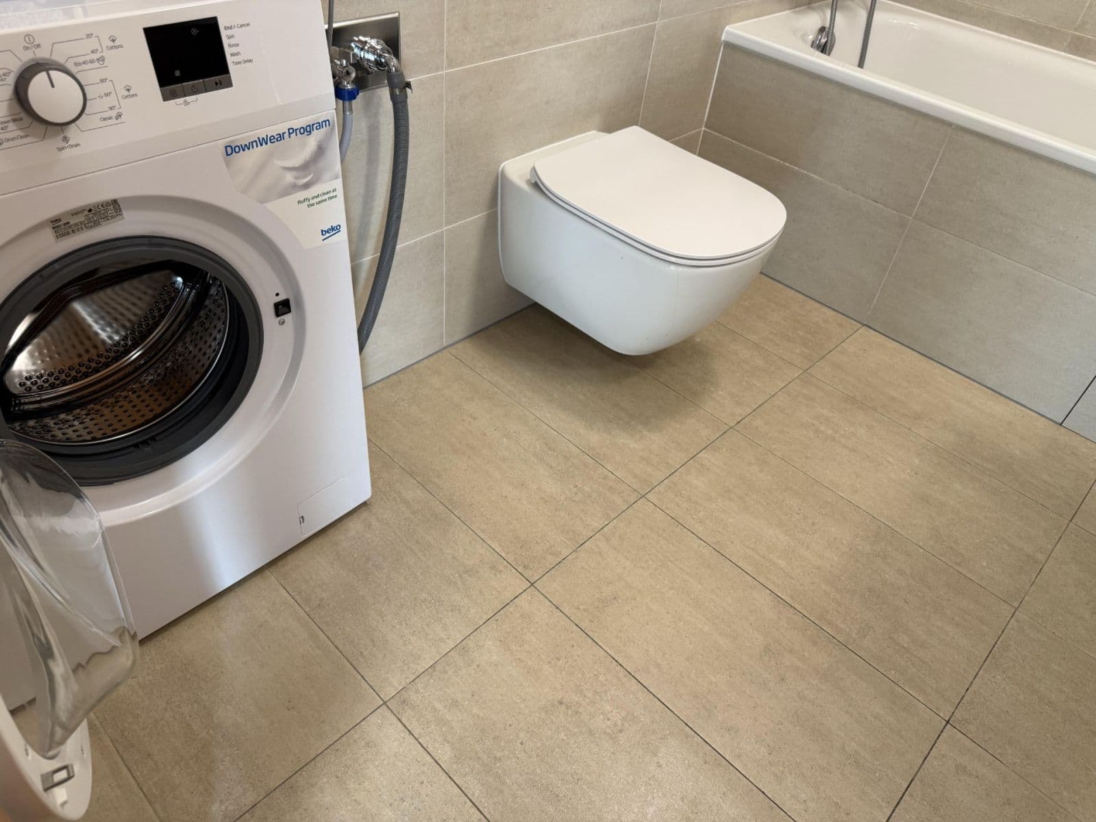 Prenájom bytu 1-izbový 48 m², Vrátnická, Praha, Praha Prenájom bytu 1-izbový 48 m², Vrátnická, Praha, Praha