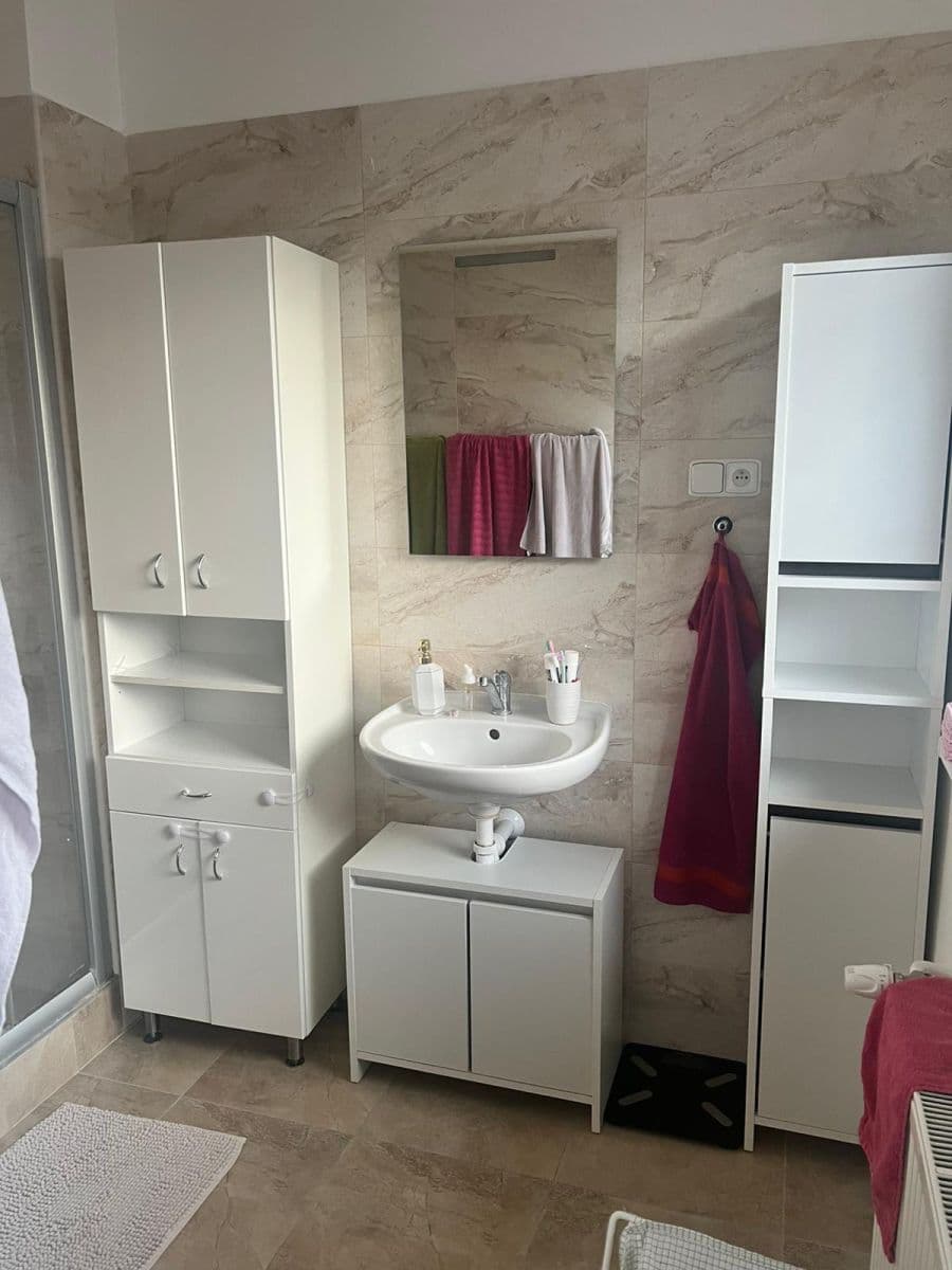 Prenájom bytu 2-izbový 52 m², Ke Sluji, Liberec, Liberecký kraj Prenájom bytu 2-izbový 52 m², Ke Sluji, Liberec, Liberecký kraj