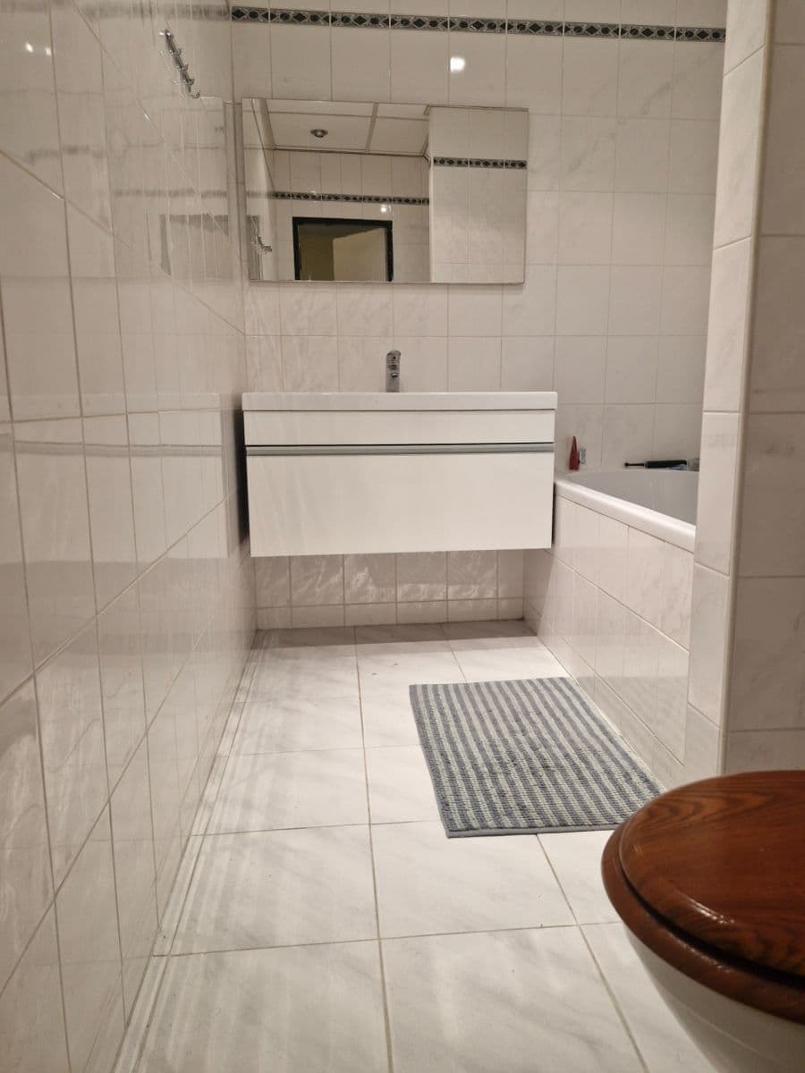 Prenájom bytu 2-izbový 60 m², Pavlovská, Praha, Praha Prenájom bytu 2-izbový 60 m², Pavlovská, Praha, Praha