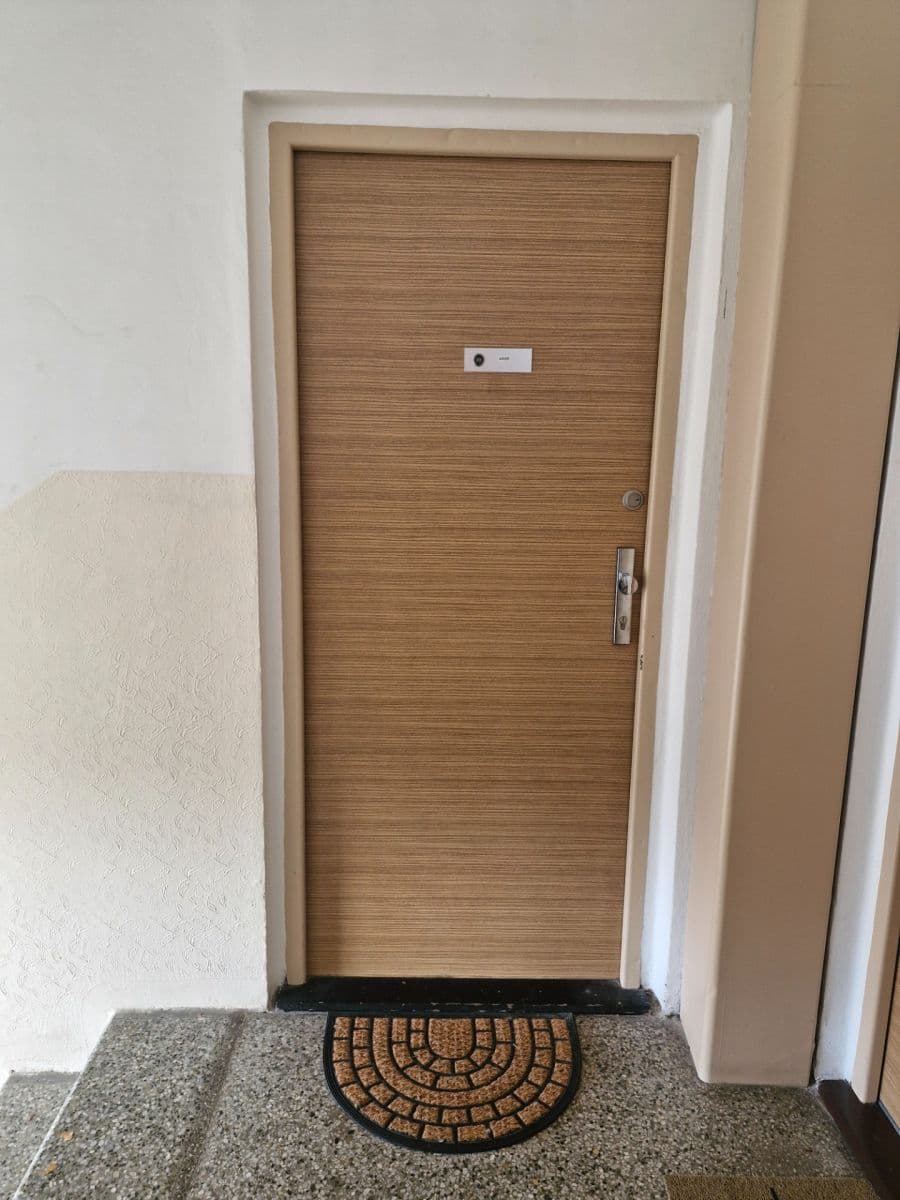 Prenájom bytu 2-izbový 60 m², Pavlovská, Praha, Praha Prenájom bytu 2-izbový 60 m², Pavlovská, Praha, Praha