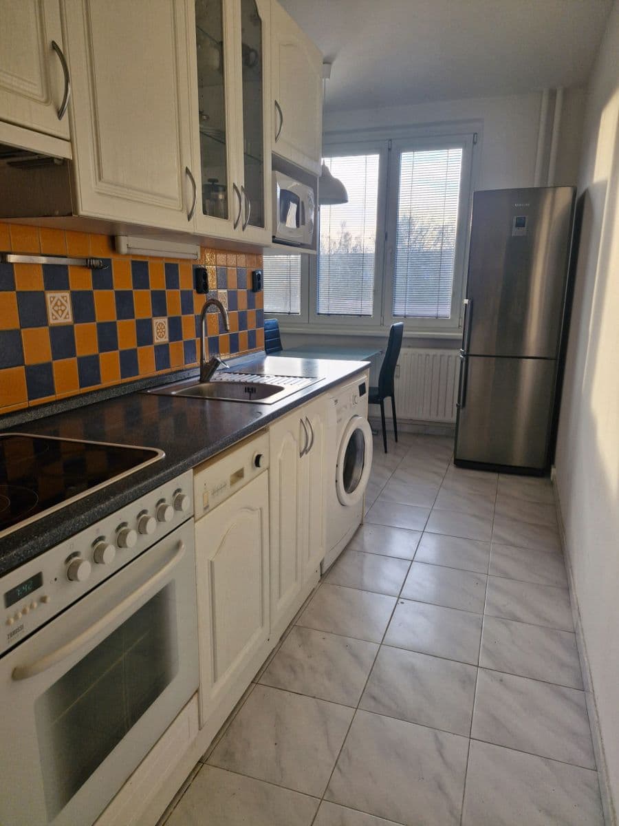 Prenájom bytu 2-izbový 60 m², Pavlovská, Praha, Praha Prenájom bytu 2-izbový 60 m², Pavlovská, Praha, Praha