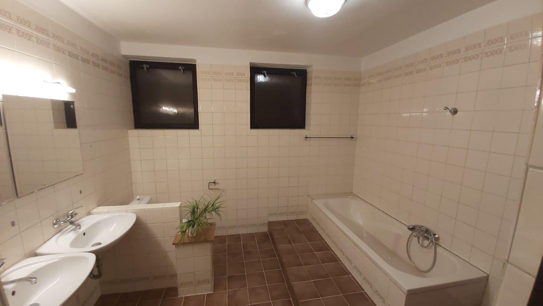 Prenájom domu 300 m², pozemek 476 m², Edisonova, Praha, Praha Prenájom domu 300 m², pozemek 476 m², Edisonova, Praha, Praha