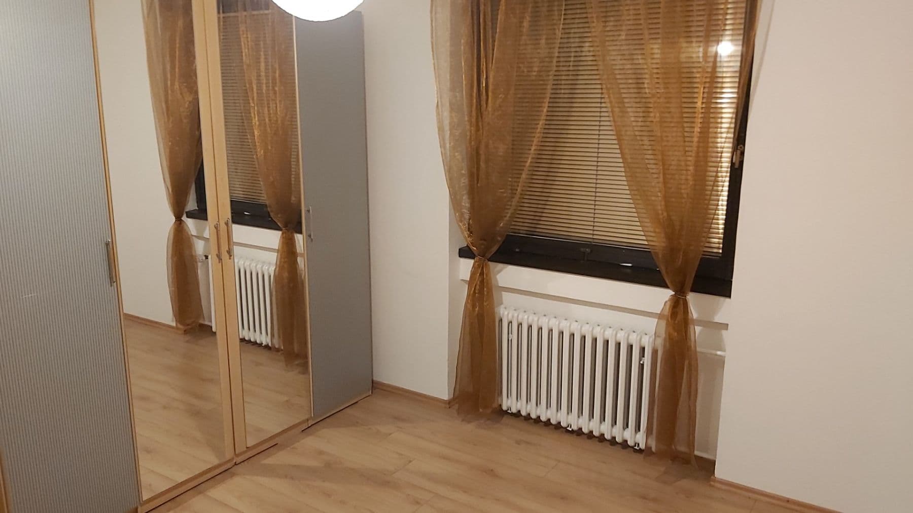 Prenájom domu 300 m², pozemek 476 m², Edisonova, Praha, Praha Prenájom domu 300 m², pozemek 476 m², Edisonova, Praha, Praha