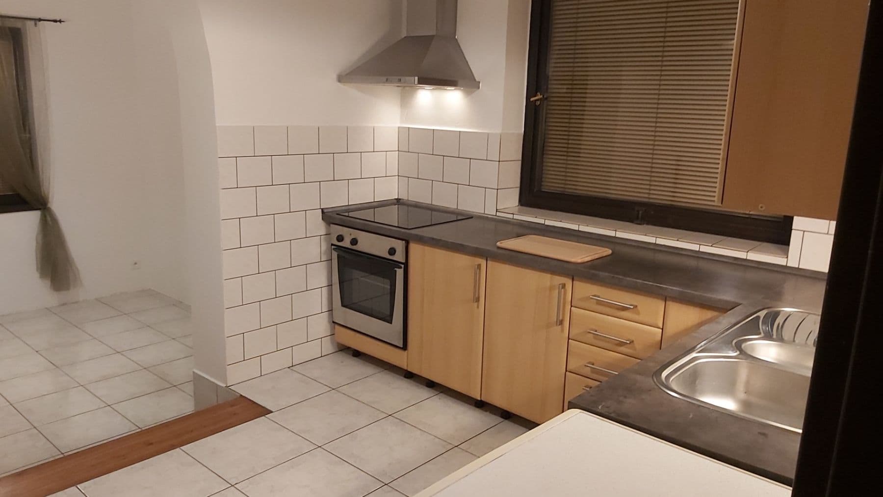 Prenájom domu 300 m², pozemek 476 m², Edisonova, Praha, Praha Prenájom domu 300 m², pozemek 476 m², Edisonova, Praha, Praha