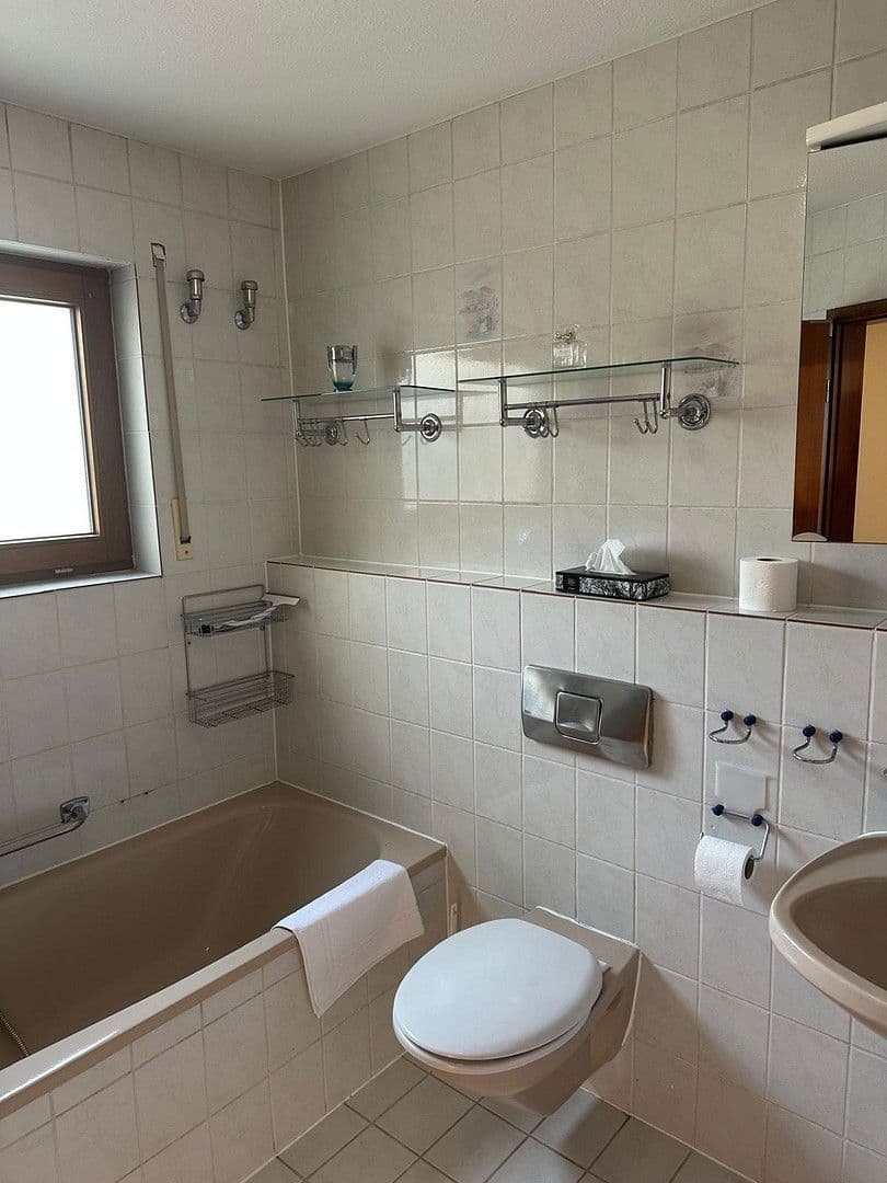 Predaj domu 95 m², pozemek 131 m², Illingen, Bádensko-Wurttembersko Predaj domu 95 m², pozemek 131 m², Illingen, Bádensko-Wurttembersko
