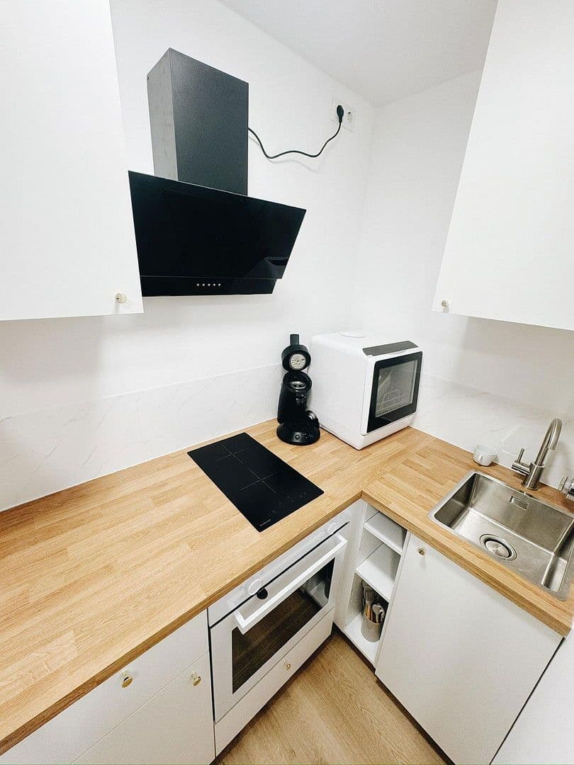 Prenájom bytu 45 m², Ratoldstraße 30, München, Bavorsko Prenájom bytu 45 m², Ratoldstraße 30, München, Bavorsko