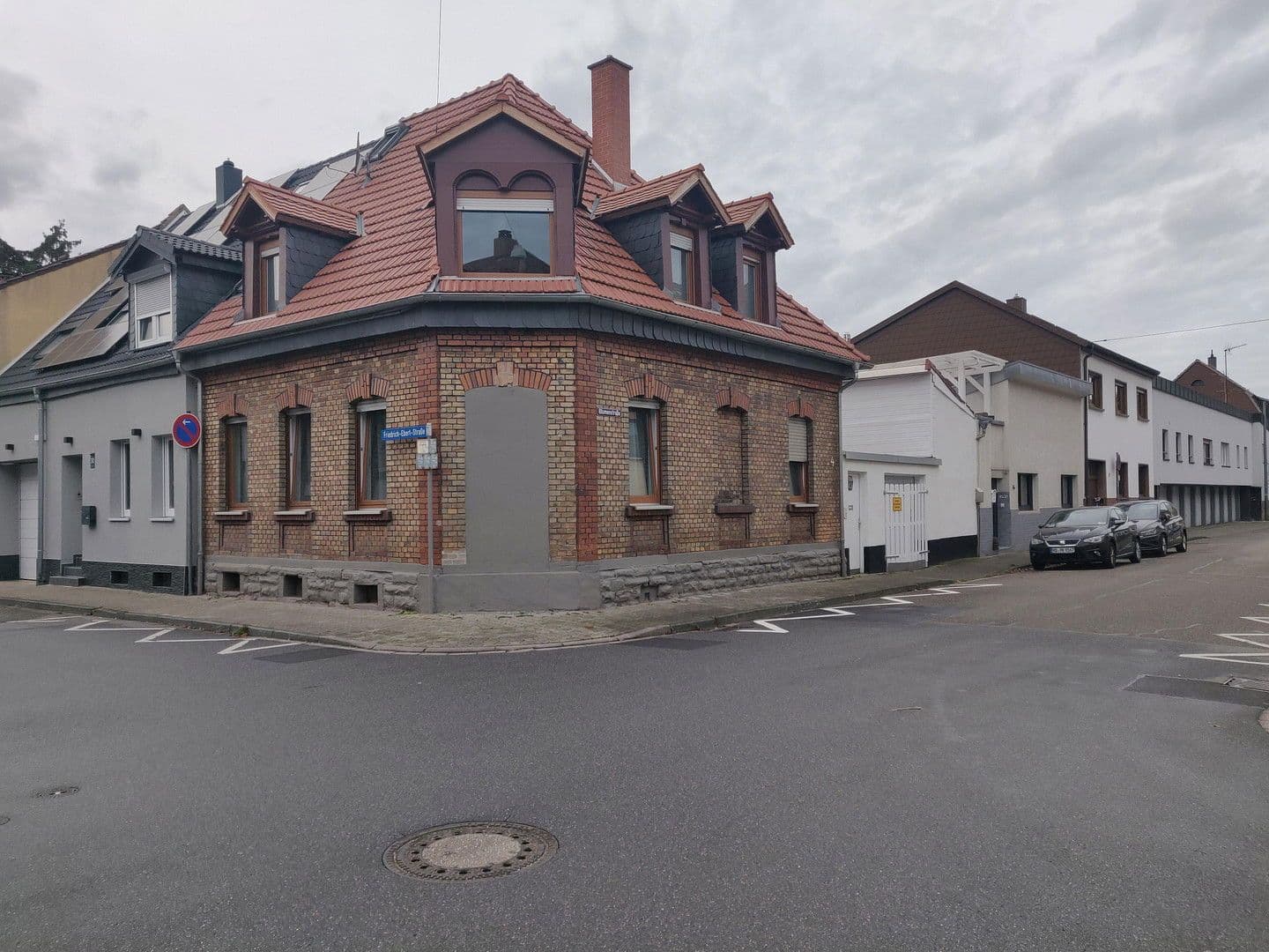 Predaj domu 136 m², pozemek 130 m², Eppelheim, Bádensko-Wurttembersko Predaj domu 136 m², pozemek 130 m², Eppelheim, Bádensko-Wurttembersko