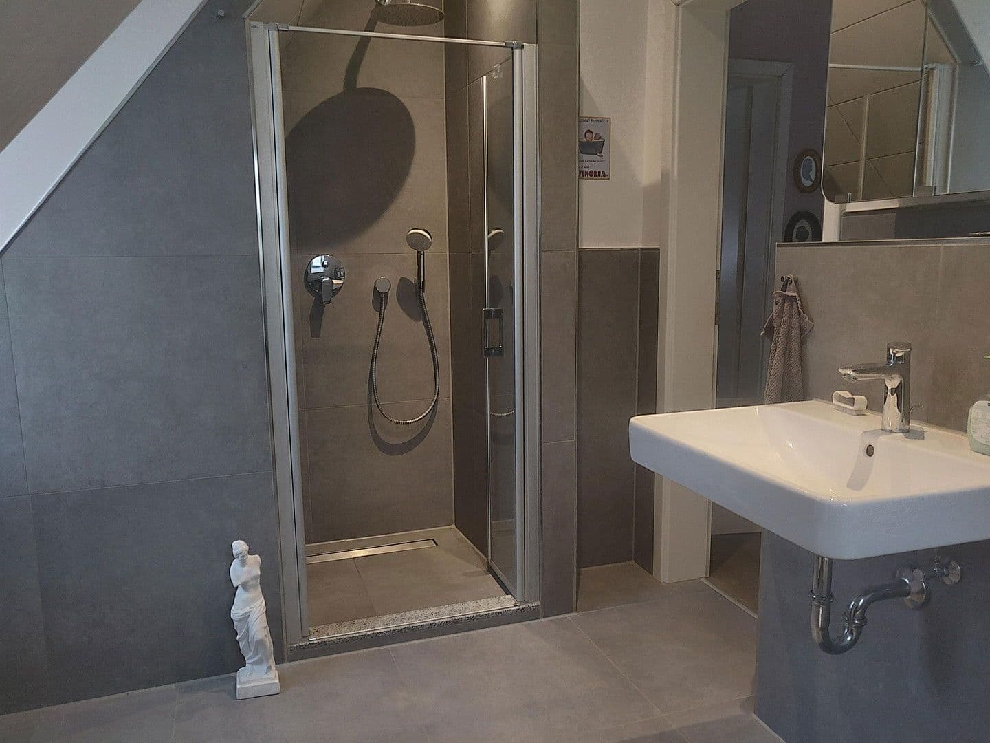 Predaj domu 136 m², pozemek 130 m², Eppelheim, Bádensko-Wurttembersko Predaj domu 136 m², pozemek 130 m², Eppelheim, Bádensko-Wurttembersko