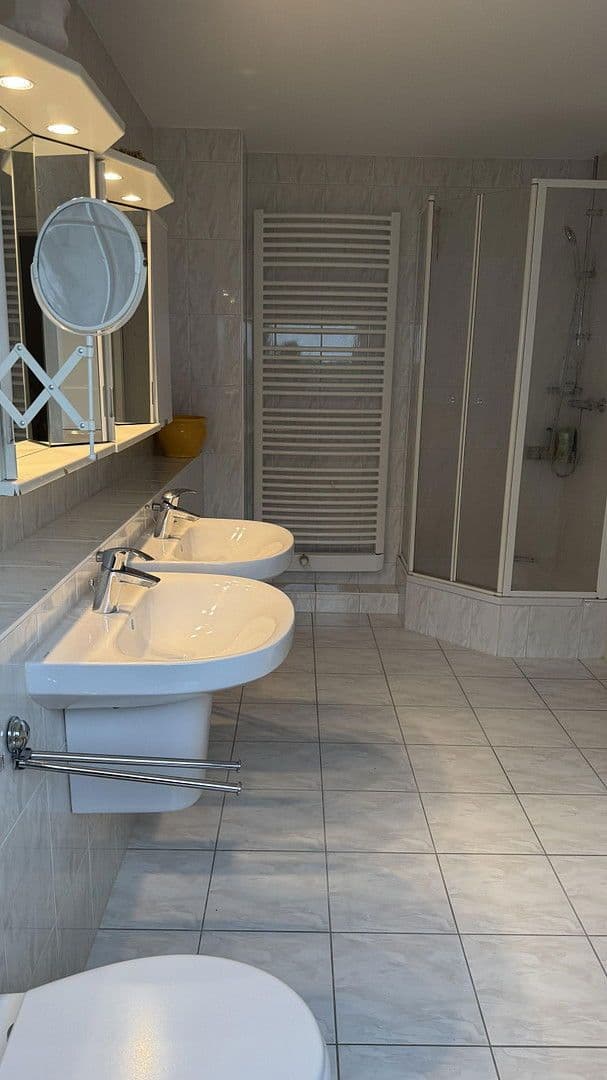 Predaj domu 130 m², pozemek 535 m², Aue-Bad Schlema, Sasko Predaj domu 130 m², pozemek 535 m², Aue-Bad Schlema, Sasko