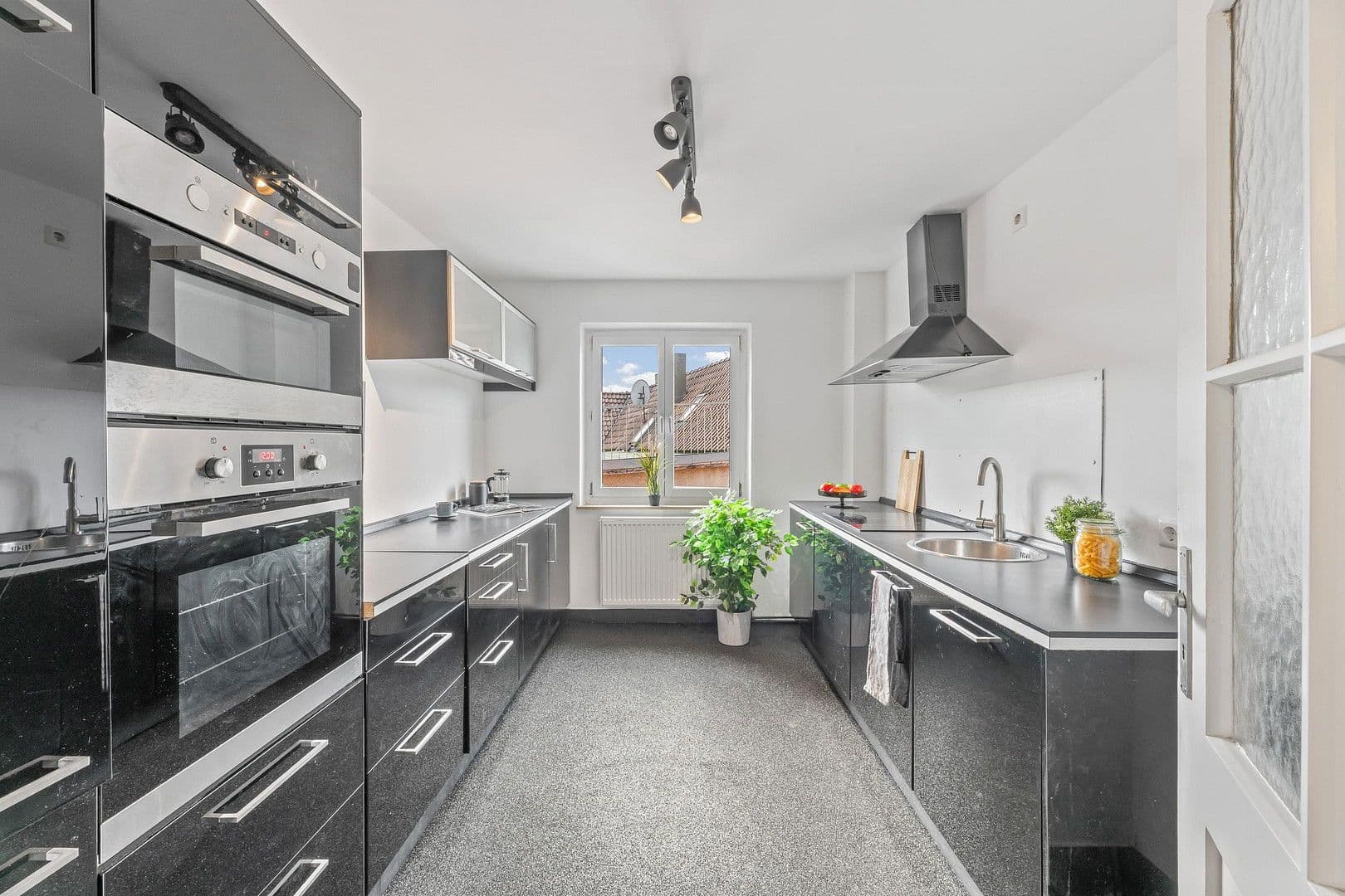 Predaj bytu 5-izbový 128 m², Leonberg, Bádensko-Wurttembersko Predaj bytu 5-izbový 128 m², Leonberg, Bádensko-Wurttembersko