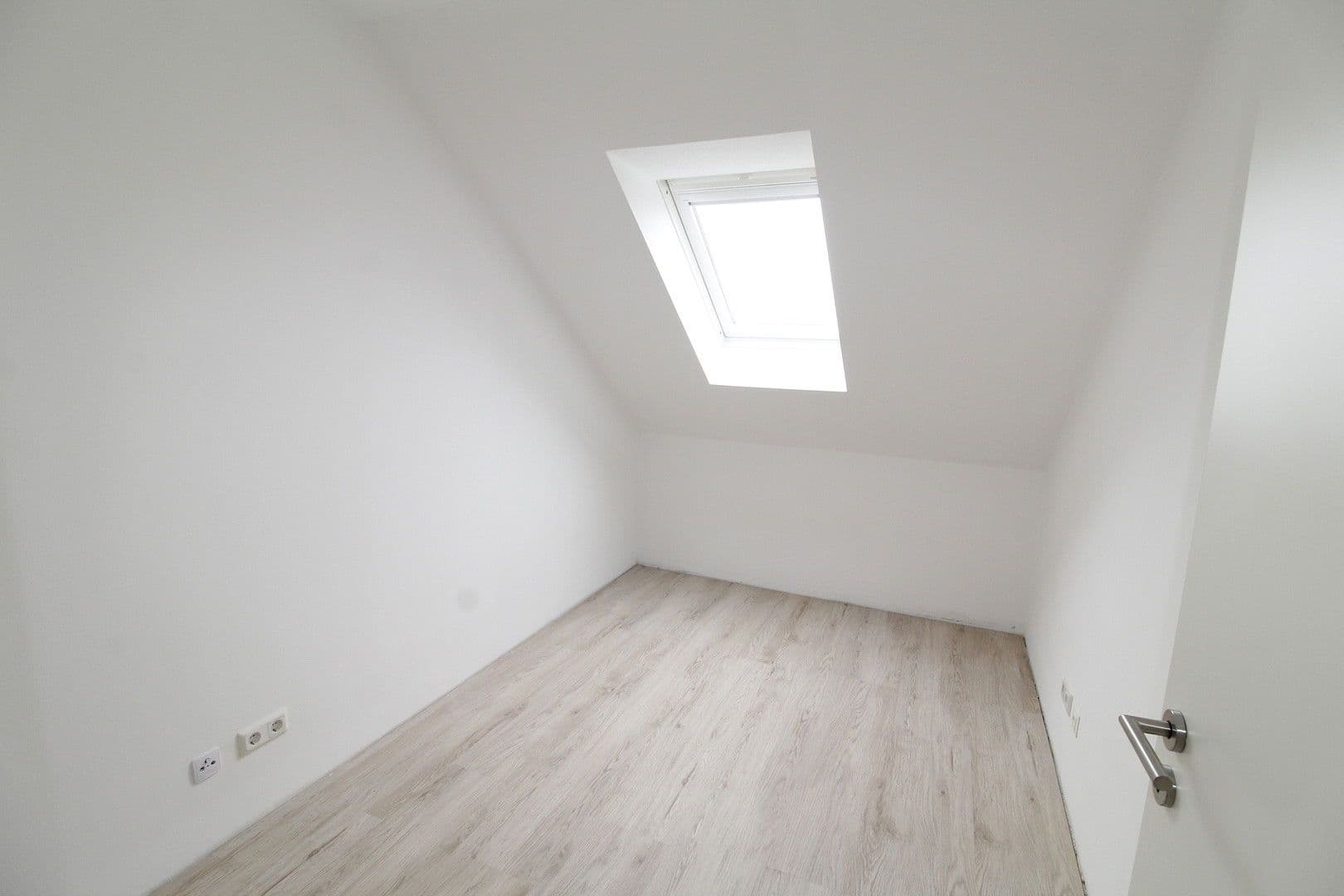 Prenájom domu 101 m², pozemek 500 m², Fichtenweg 35, Bad Fallingbostel, Dolné Sasko Prenájom domu 101 m², pozemek 500 m², Fichtenweg 35, Bad Fallingbostel, Dolné Sasko
