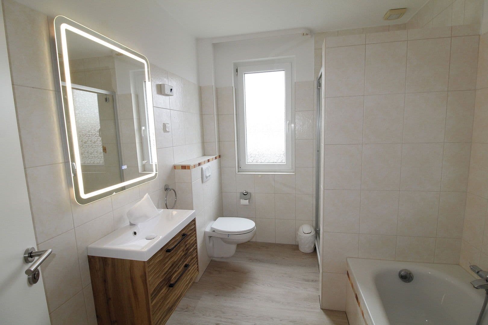 Prenájom domu 101 m², pozemek 500 m², Fichtenweg 35, Bad Fallingbostel, Dolné Sasko Prenájom domu 101 m², pozemek 500 m², Fichtenweg 35, Bad Fallingbostel, Dolné Sasko